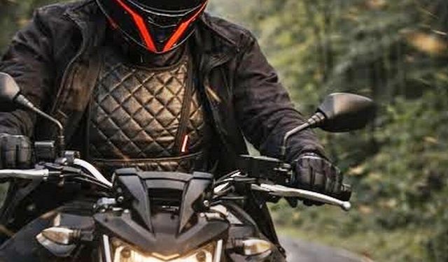 Kask Yetmez! Hayat Kurtaran En İyi Motosiklet Sırtlık ve Boyunluk Modelleri (Fiyat Listesi)