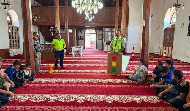 Refahiye'de Yaz Kur'an Kursu öğrencilerine trafik bilinci eğitimi