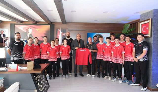 U15 Badminton Millî Takımı Erzincan'da Kamp Yapıyor!