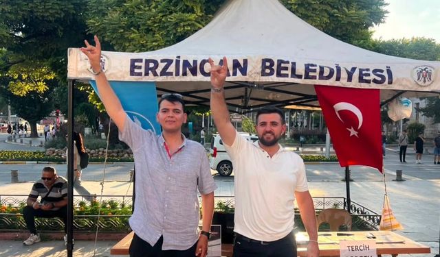 Ülkü Ocakları Erzincan’da Üniversite Adaylarının Yanında