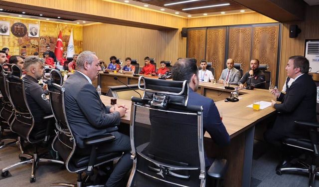 Erzincan’ın Gurur Tablosu: Başarılı Sporcular Vali Aydoğdu ile Buluştu