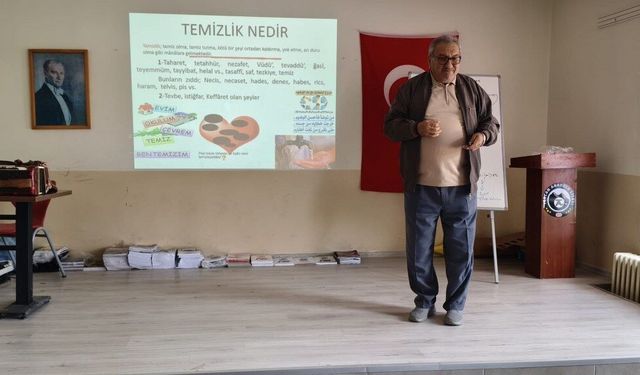 EBYÜ'lü Profesörden Tercanlı Öğrencilere Seminer: "Temizlik Bir Medeniyettir"