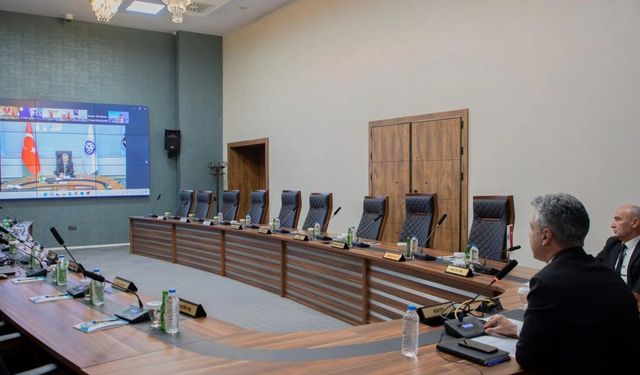 Rektör Kuyrukluyıldız, YÖKAK'ın rektörler toplantısına katıldı