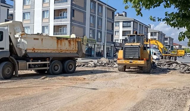 Kızılay Mahallesi'nde Asfalt Çilesi Bitiyor!