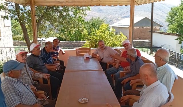 Sularbaşı Köyü’nde Üreticilere Meyvecilik Eğitimi