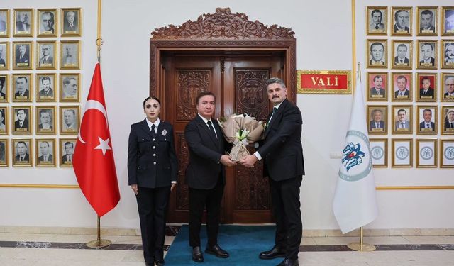 Vali Aydoğdu, Erzincan'ın yeni Emniyet Müdürü Doköz'ü kabul etti