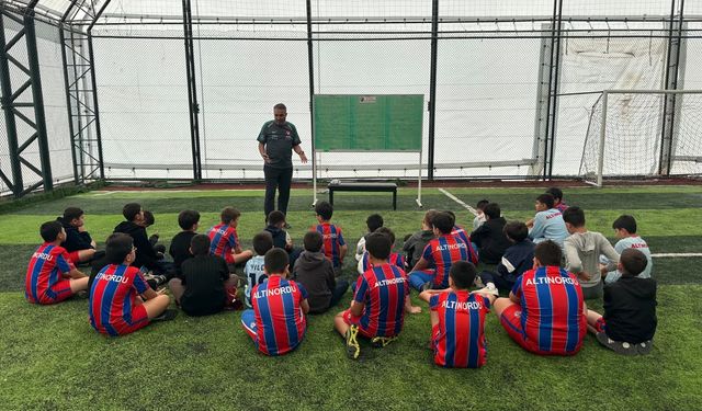 Altınordu Erzincan Spor Okulu’nda Psikolojik Dayanıklılık Semineri