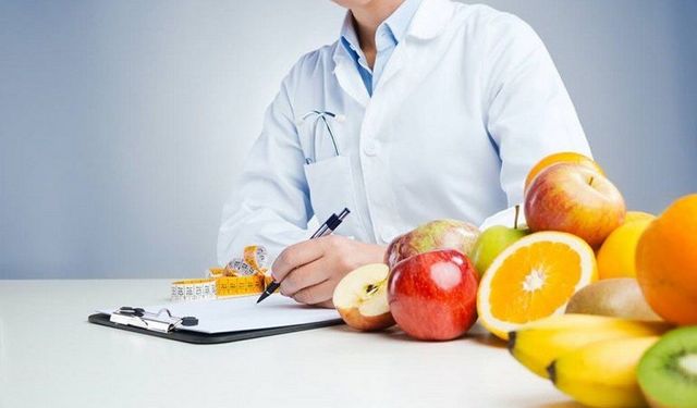 Aç Kalmadan Zayıflayın! Kilo Vermeyi Hızlandıran 1 Günlük Örnek Diyet Listesi