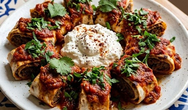 Dışarıda Yemeye Son! Lokanta Usulü Beyti Kebabı Tarifi (Köz Patlıcanlı Özel Sos Sırrıyla)