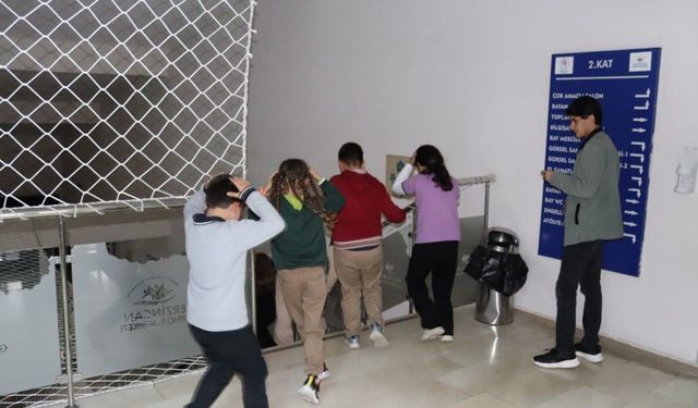 Erzincan'da Gençlik Merkezinde Yangın Tatbikatı Yapıldı