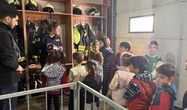 Erzincan'da öğrencilere itfaiye eğitimi