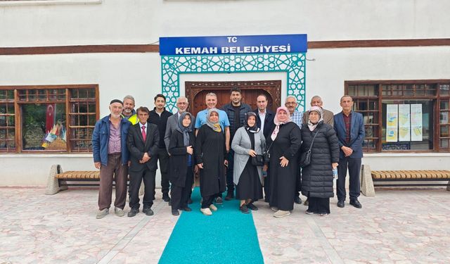 Kemah AFAD konutları sakinlerinden Başkan Bayram’a ziyaret