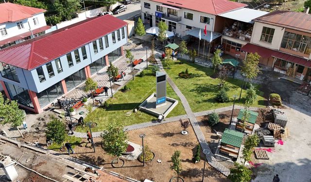 Kemah Yeni Meydanına Kavuşuyor
