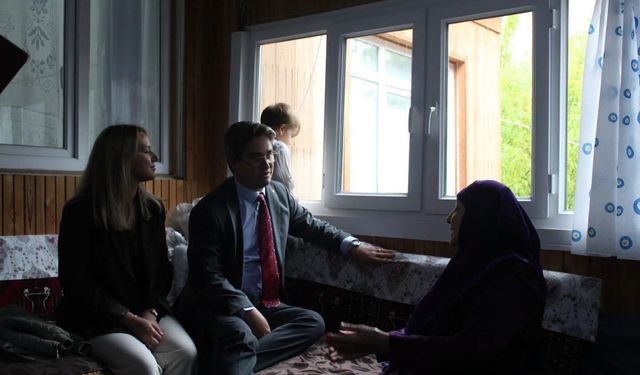 Kemaliye'de Yaşlılar Haftası kapsamında hane ziyaretleri gerçekleştirildi