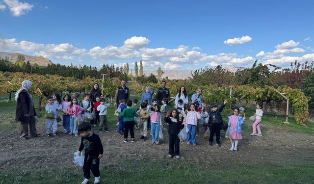 Öğrenciler Erzincan Bahçe Kültürleri Araştırma Enstitüsü’nü Ziyaret Etti