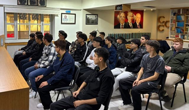 Ülkü Ocakları Erzincan’da İki Seminer Düzenledi