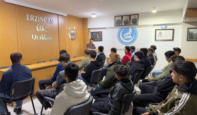 Ülkü Ocakları Erzincan’da Gençlik ve Maneviyat Seminerleri Düzenlendi