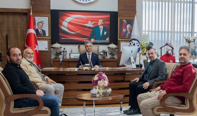 Yerel Basından EBYÜ Rektörü Prof. Dr. Ufuk Kuyrukluyıldız’a Hayırlı Olsun Ziyareti
