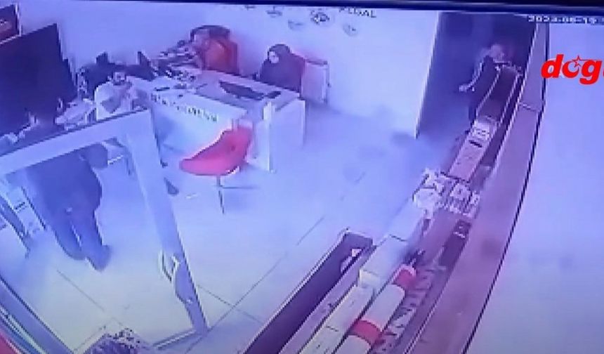 Erzurum'da art arda deprem meydana geldi! O anlar güvenlik kamerasına yanısıdı