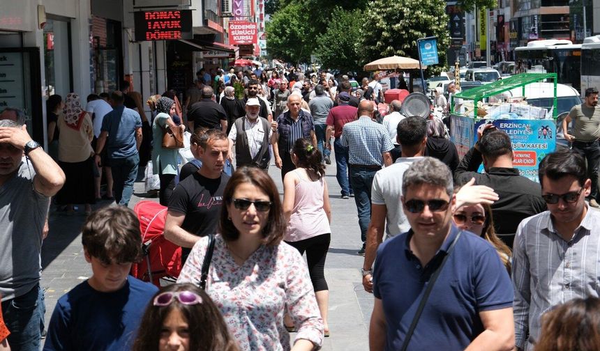Türkiye'nin Yeni Nüfusu Açıklandı!