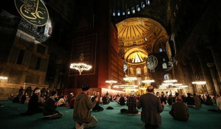 Erzincan'da Kandil Coşkusu: Dualar Aynı Safta Buluşacak!