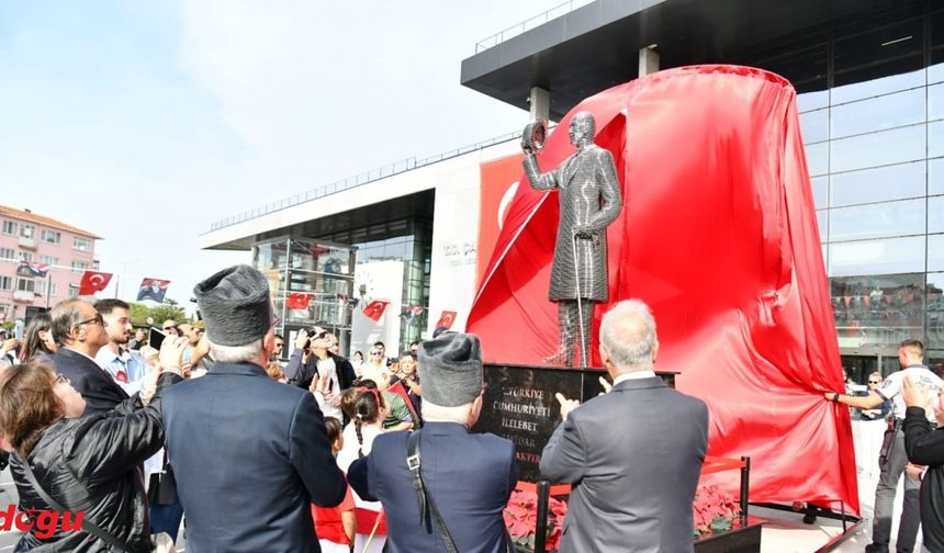 Atatürk Heykelinin açılışı gerçekleşti