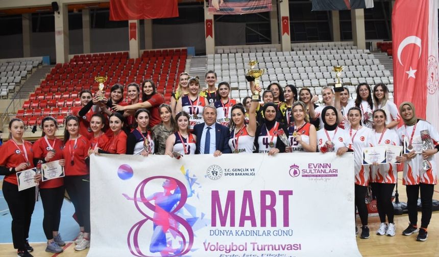 'Evinin Sultanları'  voleybol turnuvası  sona erdi