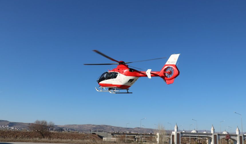 Erzincan, Sivas, Tokat ve Giresun'a ambulans helikopter