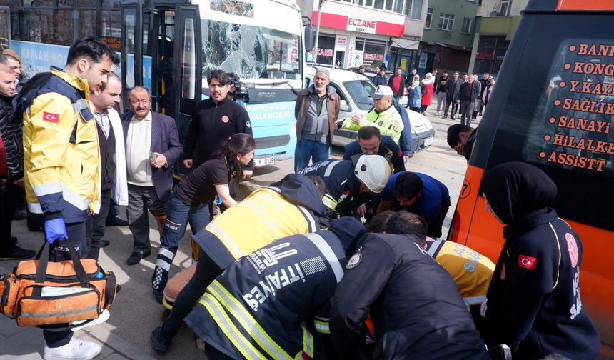 Erzurum’da trafik kazası: 14 yaralı