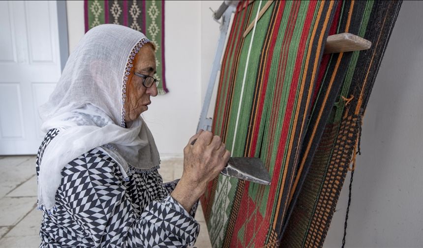 Tunceli'de kadınlar "cicim" dokumacılığını yaşatmaya çalışıyor