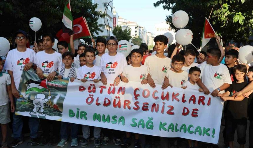 Elazığ’da çocuklar Gazze için yürüdü