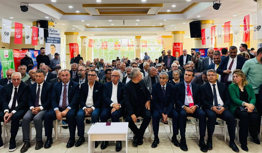 CHP Erzincan İl Başkanlığı’nda Yalçın Tanrıverdi ipi göğüsledi