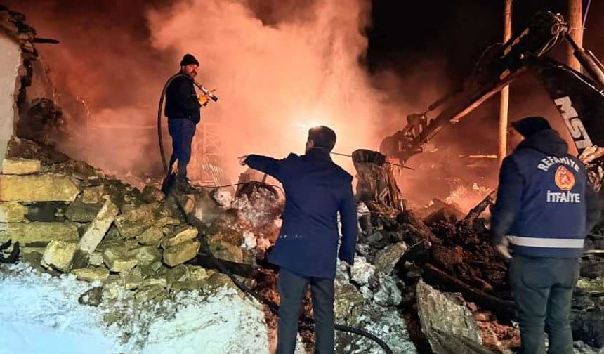Refahiye’de korkutan yangın