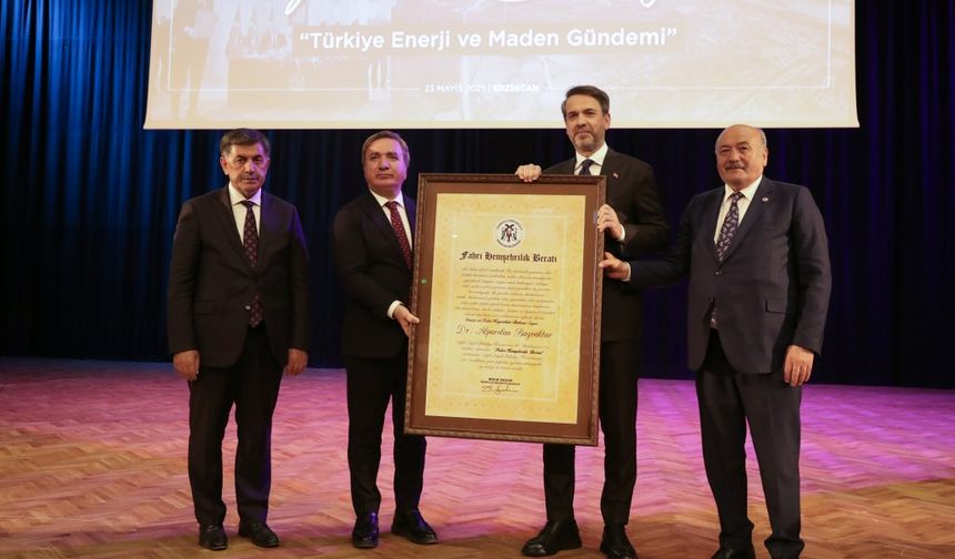 Enerji ve Tabii Kaynaklar Bakanı Alparslan Bayraktar Erzincan'da