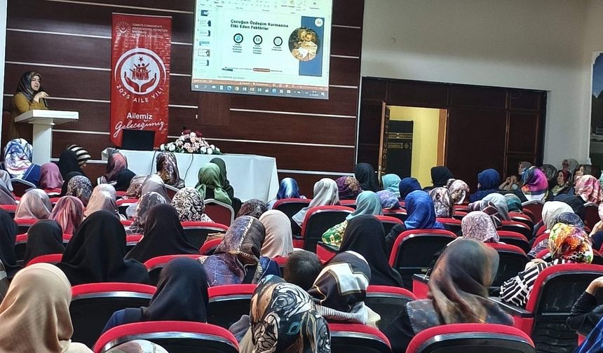 Erzincan Müftülüğünden "Fıtratın Korunması ve Aile" Konulu Konferans