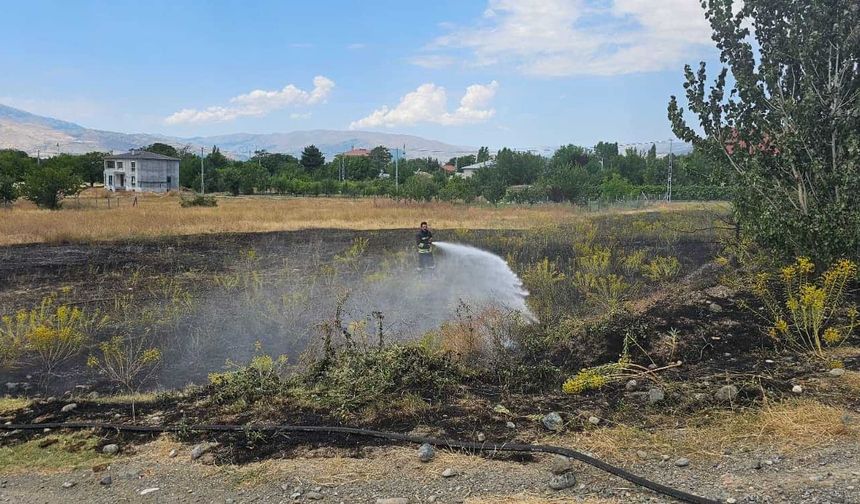 Erzincan’da Arazi Yangını Meydana Geldi