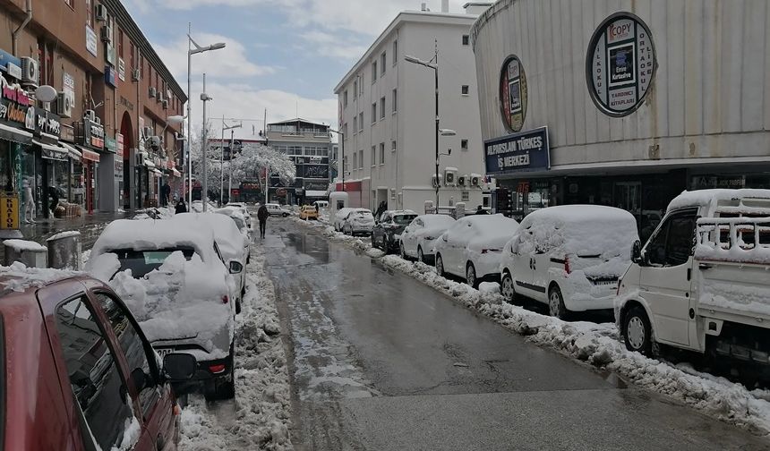 Erzincan’da Kar ve Buz Tehlikesi: Düşmeden Yürümek İçin 7 İpucu