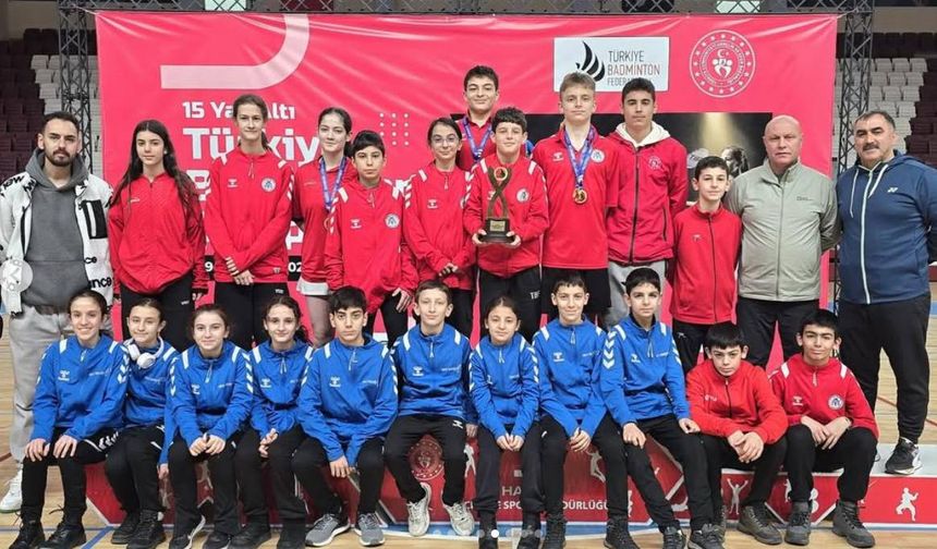 Erzincanlı Badmintonculardan Büyük Zafer