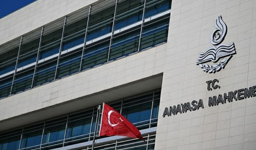 En Düşük Emekli Maaşı İçin AYM Kararı Bekleniyor