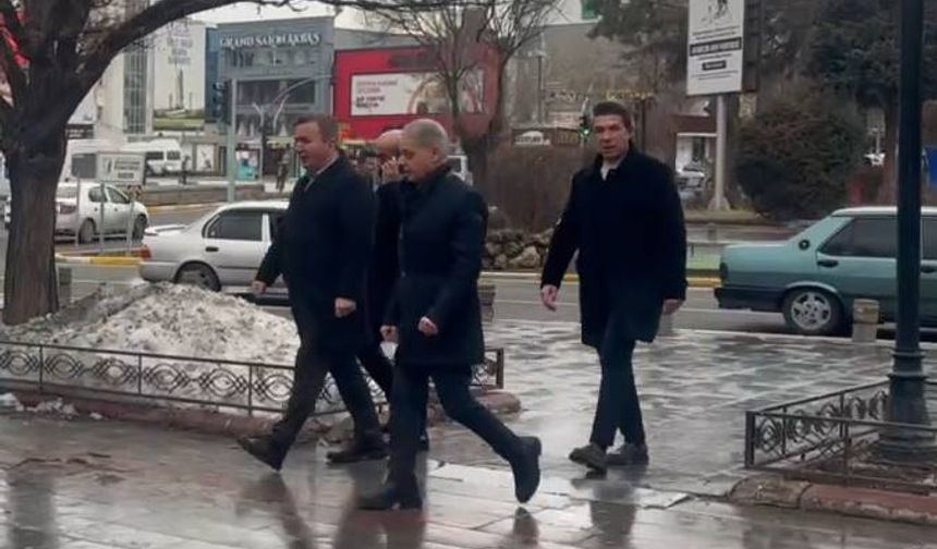 Kemah’ta 4.9’luk Deprem Paniğe Neden Oldu: Vali Aydoğdu’dan İlk Açıklama (VİDEO)