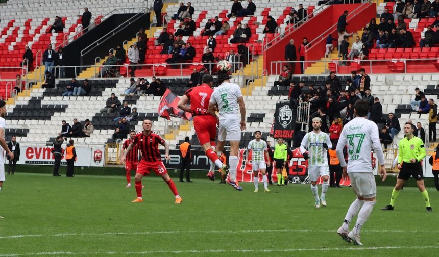 Urfa’yı Şimşek Çarptı