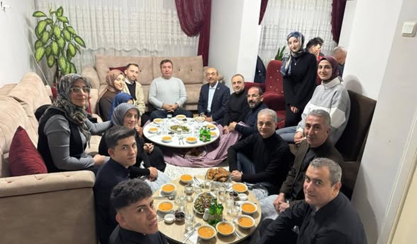 Vali Aydoğdu’dan Gündoğdu Ailesine İftar Ziyareti