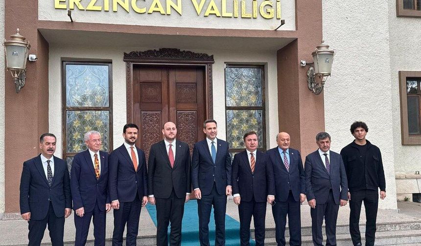 Bakan Bayraktar Erzincan'da! Erzincan Mesaisi Valilik Ziyaretiyle Başladı