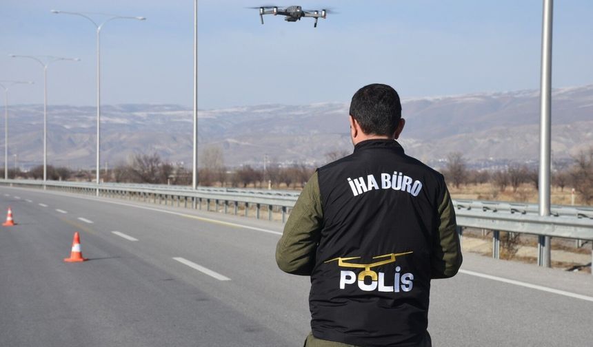 Erzincan’da Trafiğe Dron İle Denetim!