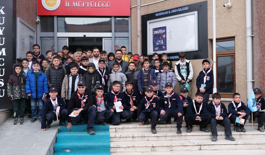 Diyanet Suffe Gençlik’ten Anlamlı Program: Çanakkale Konferansı ve Film Analizi