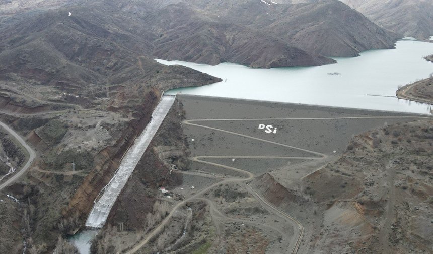 Erzincan Göyne Barajı’nda 120 Günlük Su (VİDEO)