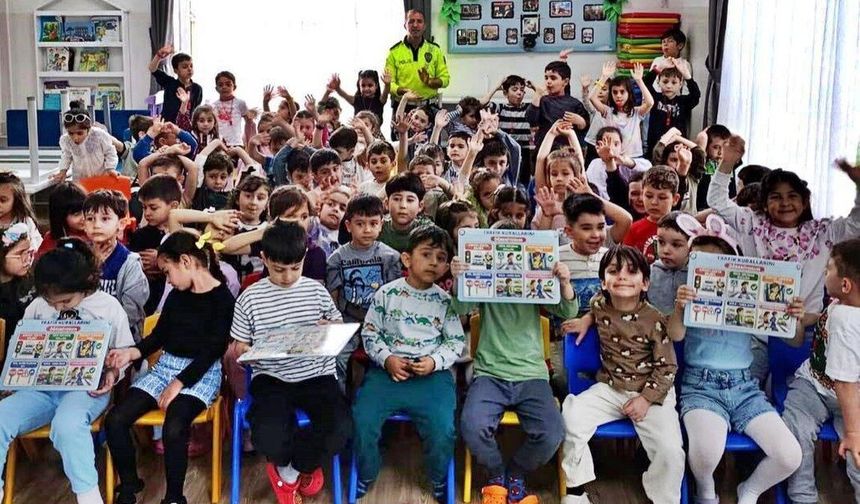 Minik Öğrencilere Trafik Bilinci