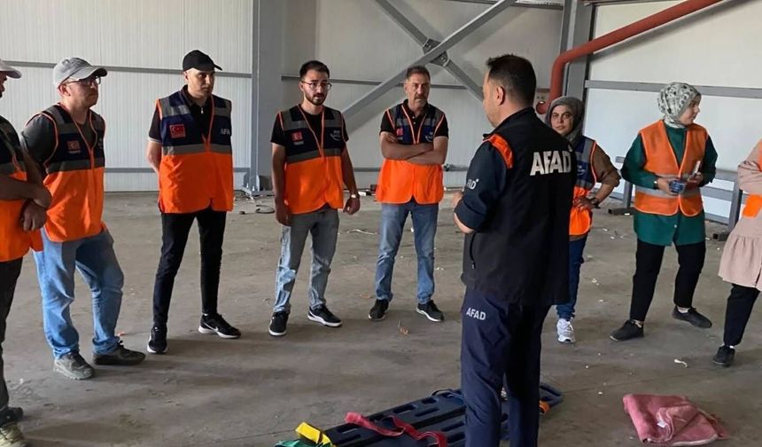 AFAD’dan Gençlik ve Spor Personeline Enkazda Arama Kurtarma Eğitimi