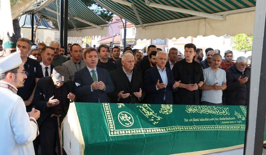 Binali Yıldırım ve Erzincan Protokolü, Adem Başsoy’u Son Yolculuğuna Uğurladı