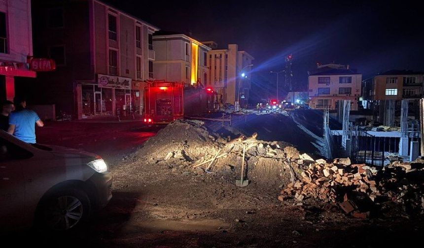 Erzincan’da İnşaat Sahasında Doğal Sızıntısı: Ekipler Facianın Önüne Geçti (VİDEO)